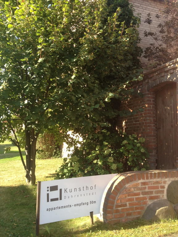 Pension Kunsthof Dahrenstedt Bagian luar foto
