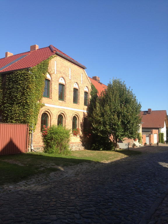 Pension Kunsthof Dahrenstedt Bagian luar foto